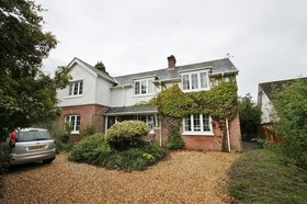 4 bedroom Detached f...